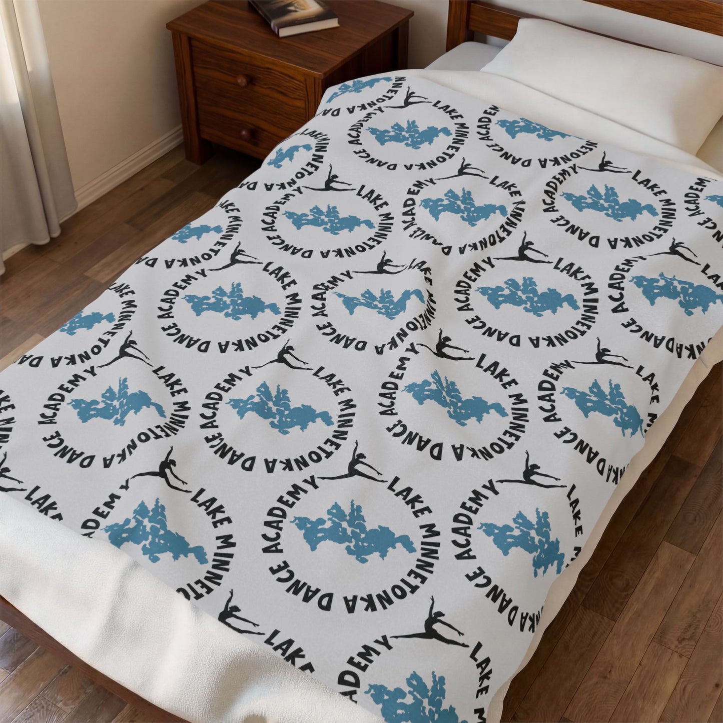Velveteen Plush Blanket — Cozy LMDA Blanket